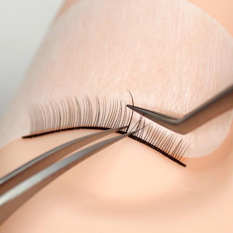 Mannequin head - Makeup and Beauty Courses Online