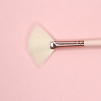 LARGE FAN BRUSH - Makeup and Beauty Courses Online